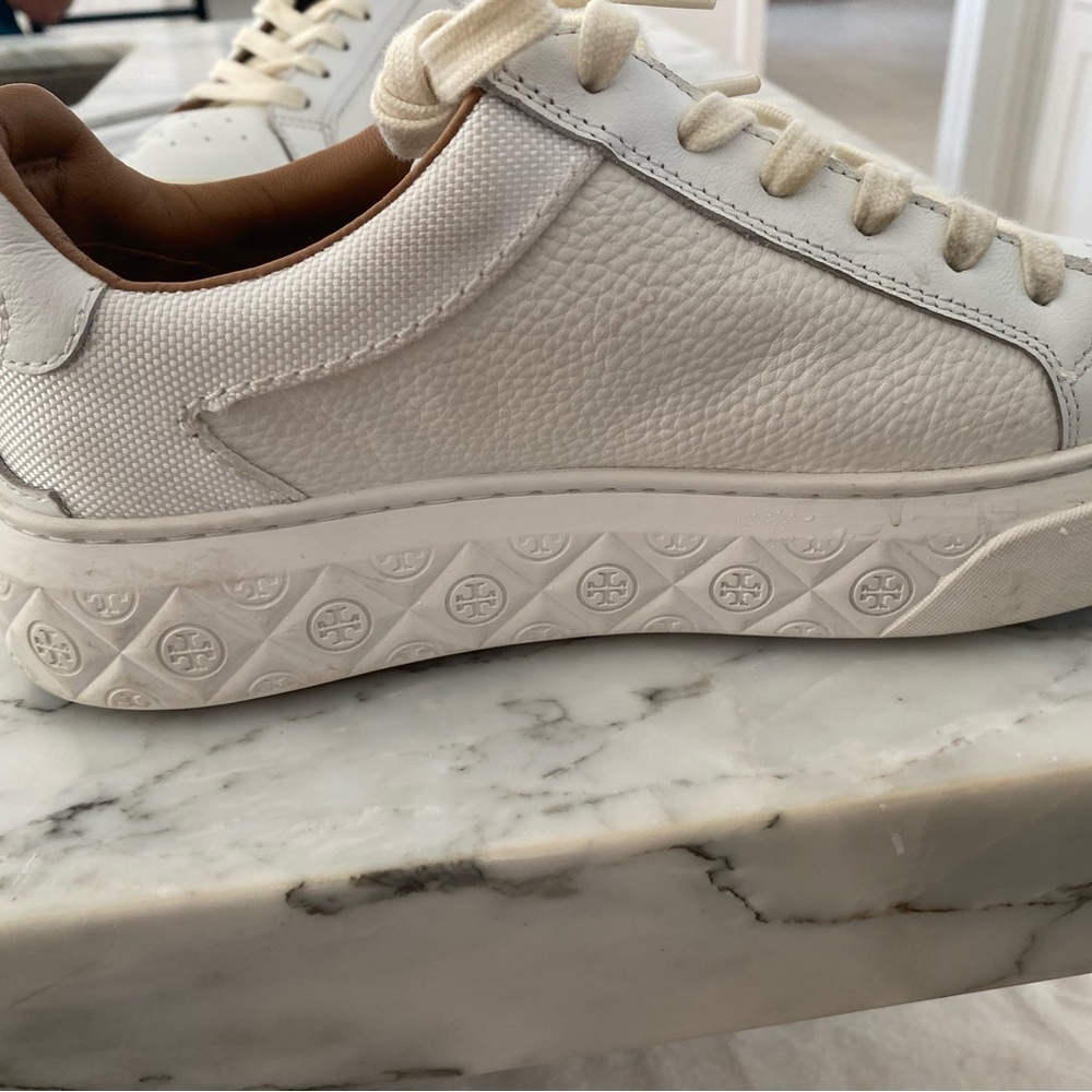 Tory Burch Ladybug White Leather Sneakers size 8.5 - Picture 3 of 11